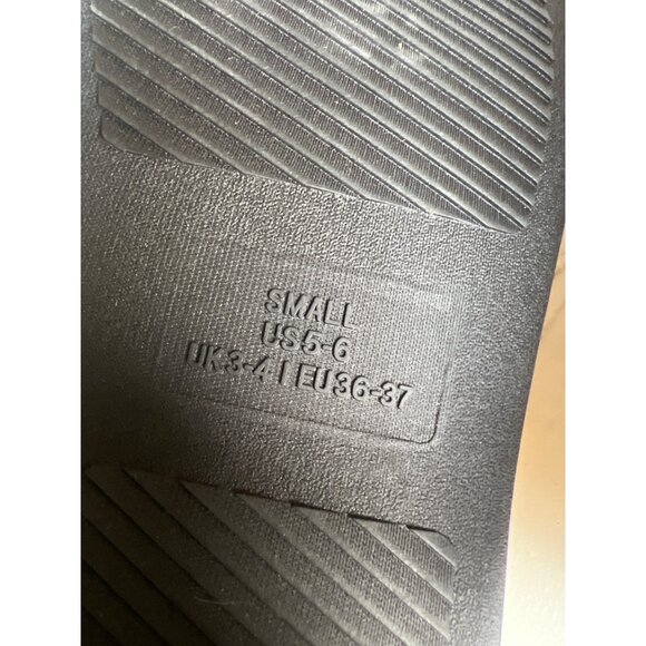 Unisex Sm US 5-6 Tan Fleece-Lined Slippers Adjustable Toggle Closure Non-Slip - Picture 4 of 5